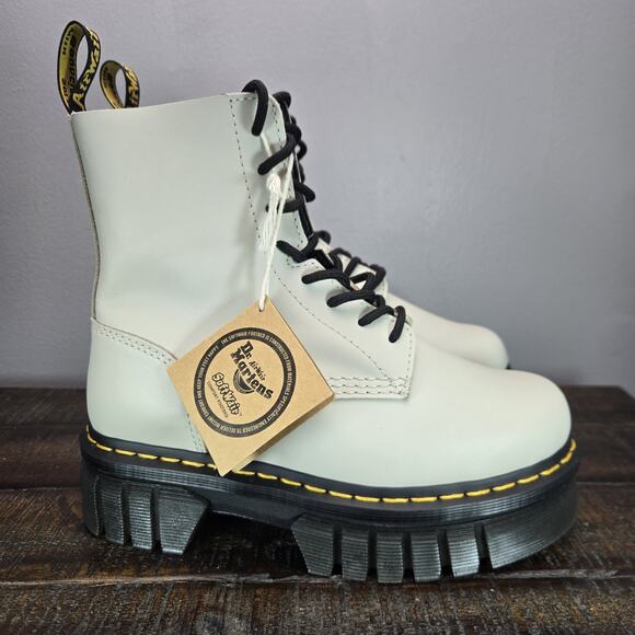 NEW Dr Martens Audrick 8 Eye Boot Womens Size 7 Leather Platform Boots Gray - Picture 1 of 12